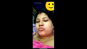Sexy Boudi Showing and Fingering wet pussy
