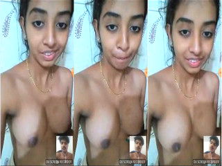 Desi Girl Shows Her Nude Body On VC