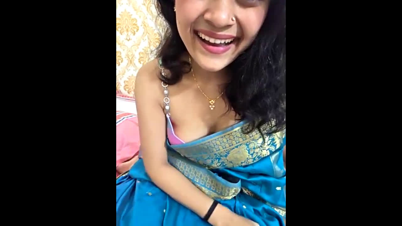Beautiful Wife Giving Blowjob and Husband Sucking Wife Pussy