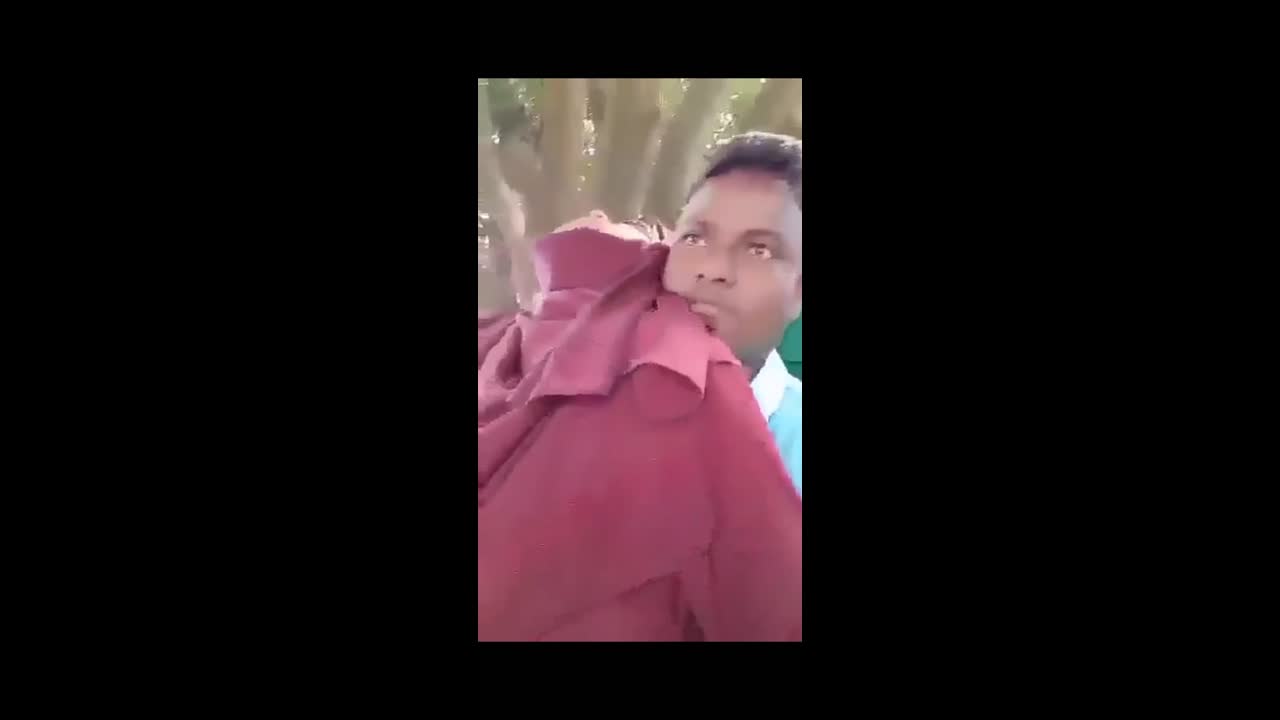 Bangladeshi lover fucking in park