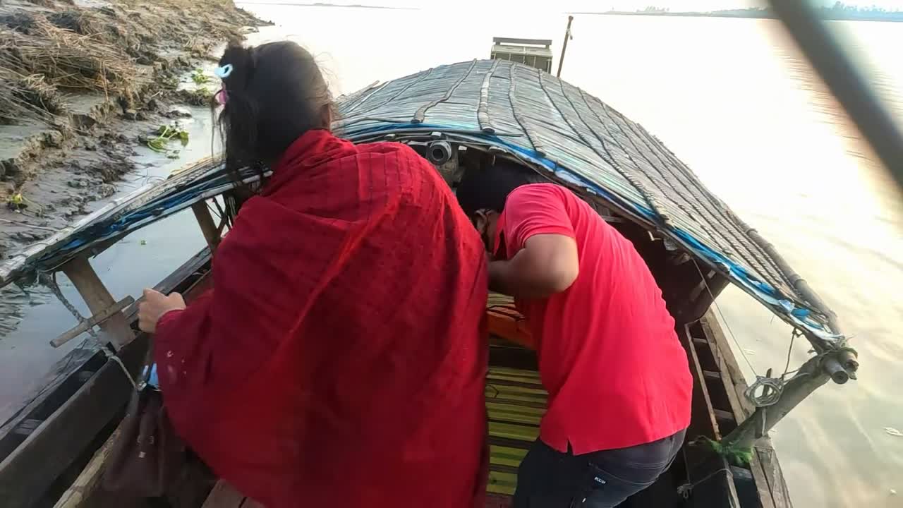 Bengali Girl In Red Saree Outdoor Boot Fucking Video