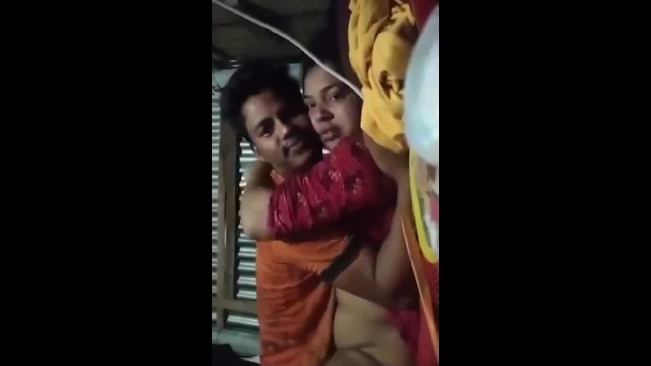 Desi adeshi devar fucking bhabhi moaning with talking