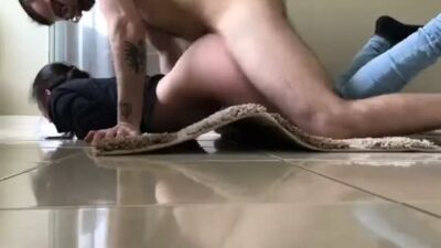 Guy Fucking her Sexy GF Without Removing Her Jeans Moaning